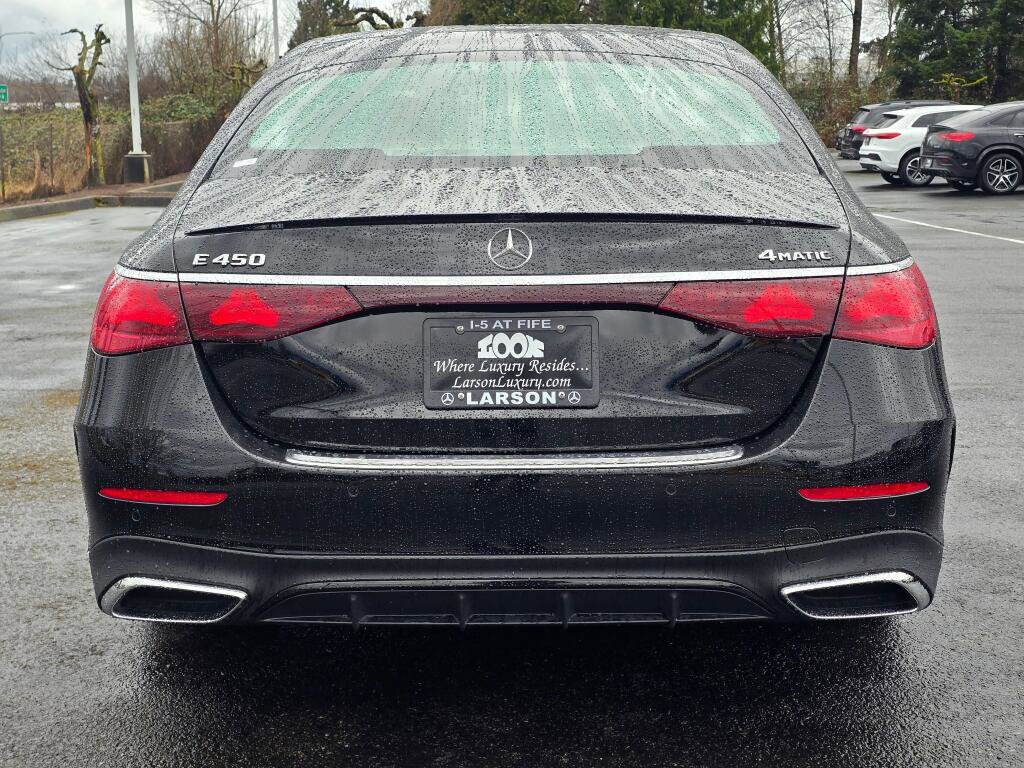 Used 2024 Mercedes-Benz E 450 4MATIC Sedan image 5