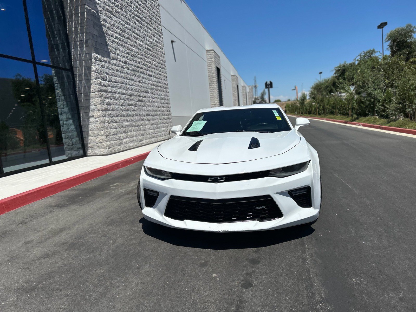 Used 2018 Chevrolet Camaro SS RWD image 15