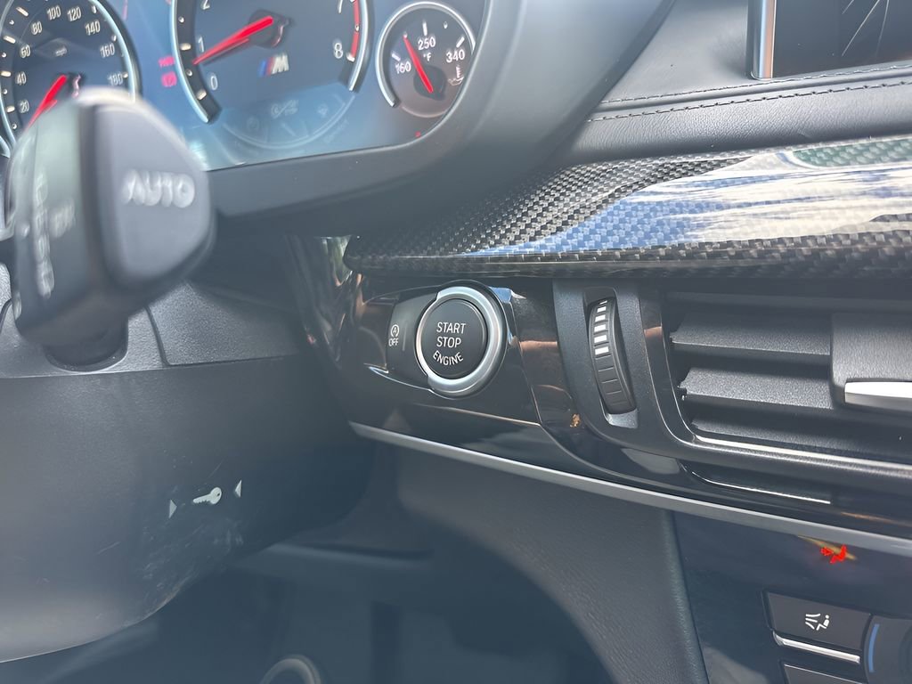 Used 2016 BMW X5 M image 24