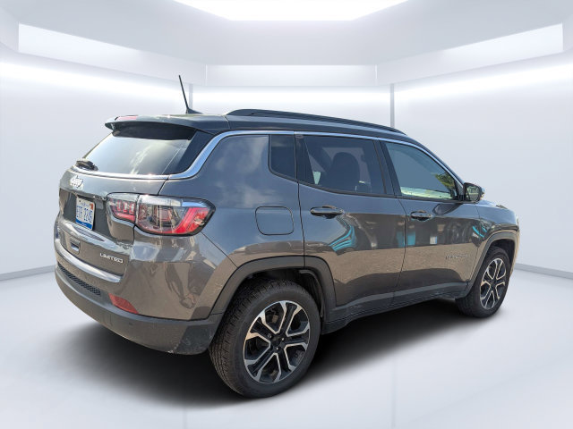 Used 2023 Jeep Compass Limited AWD/4WD image 3