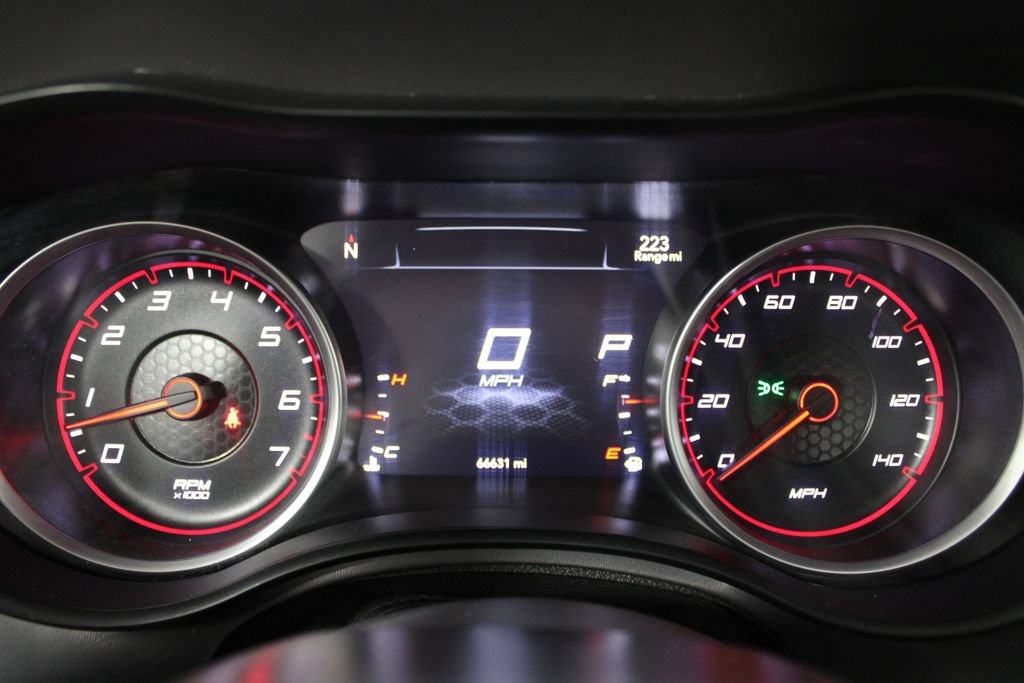 Used 2022 Dodge Charger SXT RWD image 30