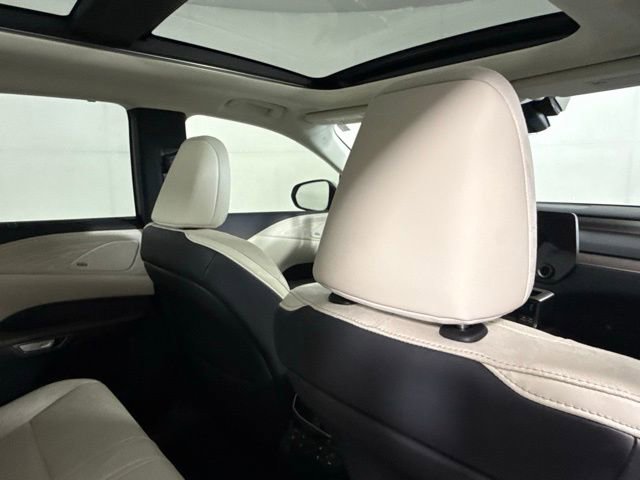 Certified 2023 Lexus RX 350 FWD w/ Accessory Package image 31