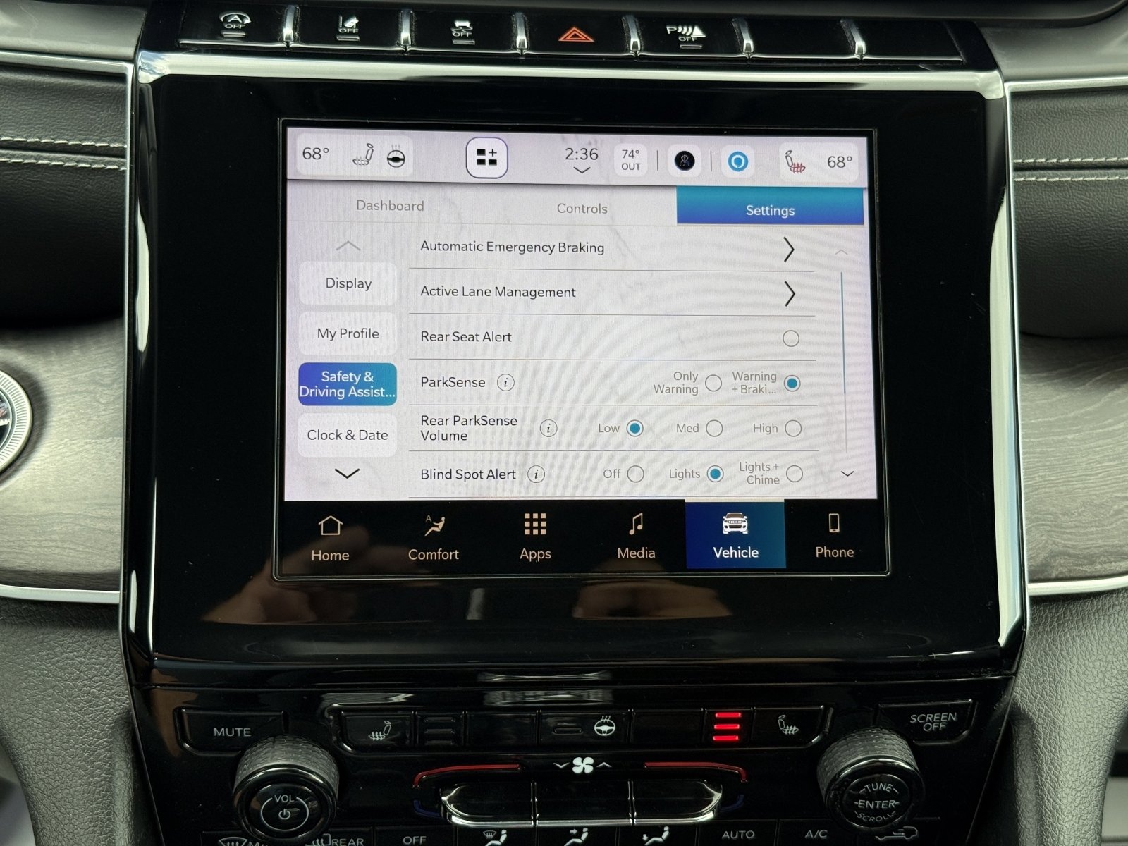 Used 2021 Jeep Grand Cherokee L Limited image 28