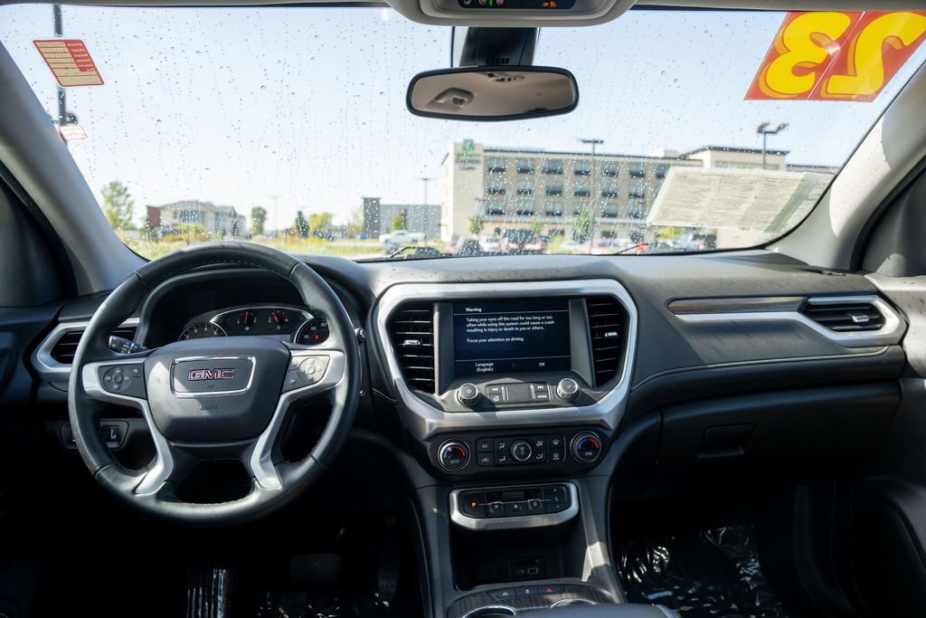 Used 2023 GMC Acadia SLT image 17