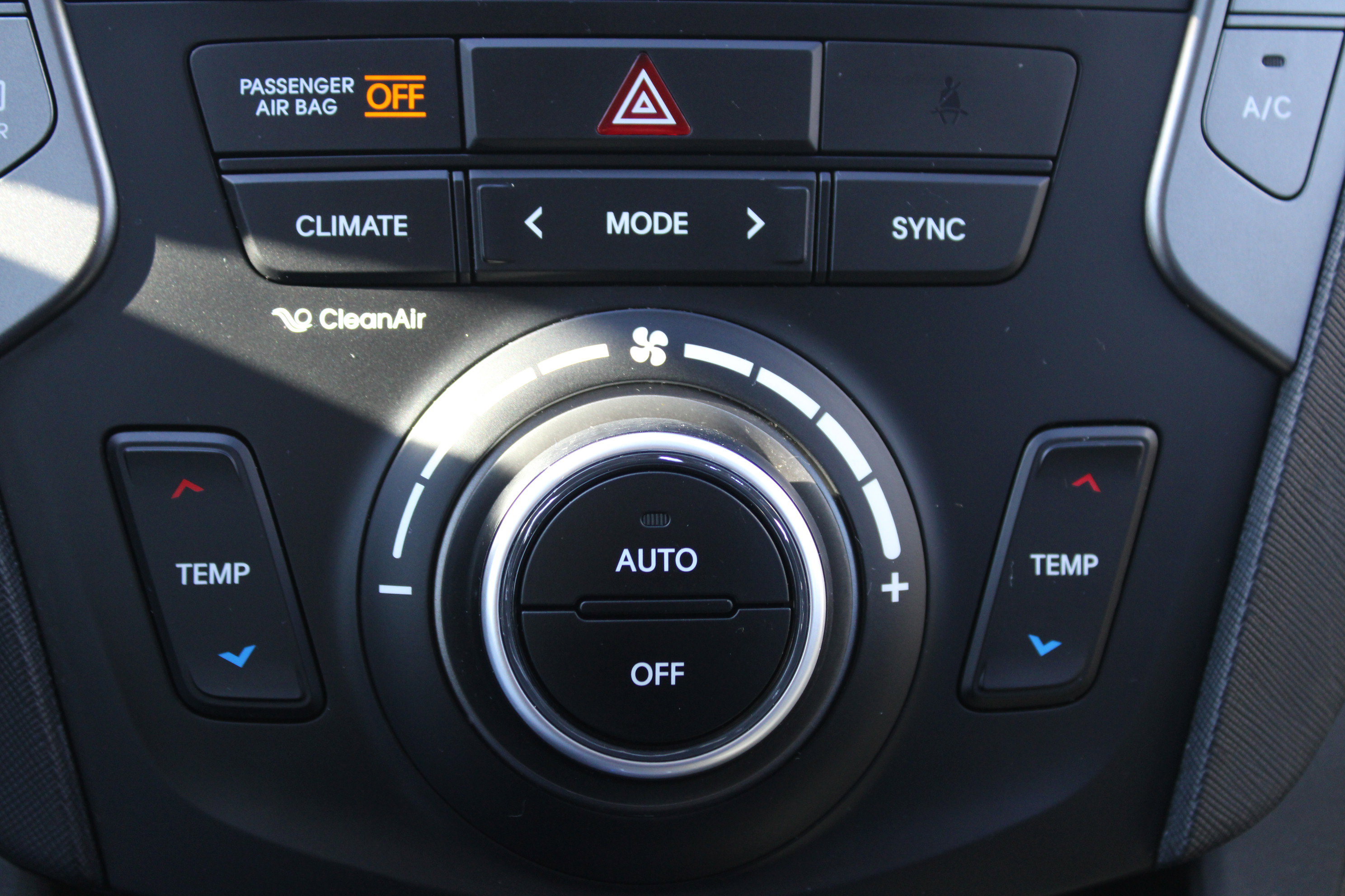 Used 2018 Hyundai Santa Fe Sport image 19