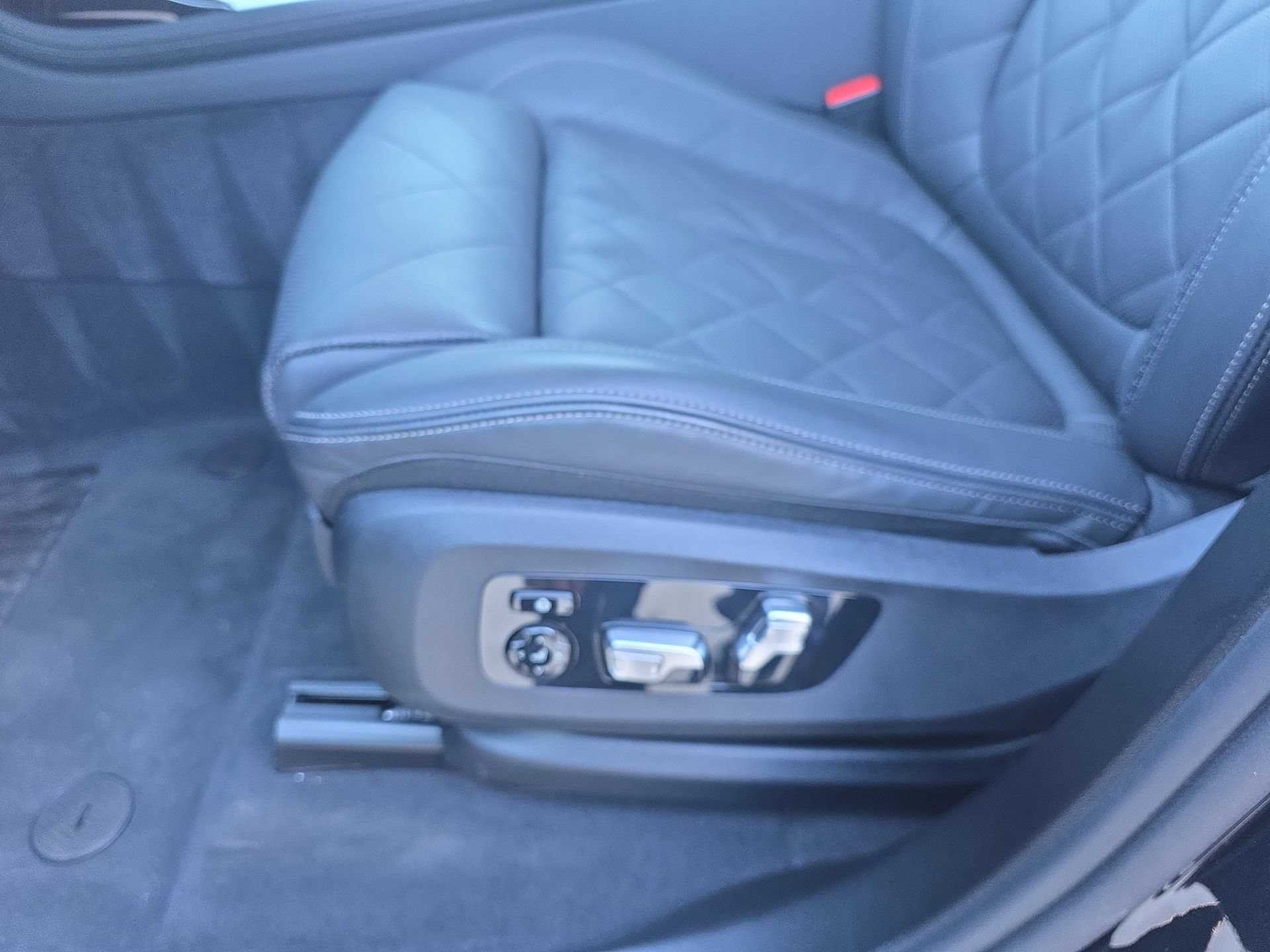 Used 2025 BMW X7 xDrive40i AWD/4WD image 28