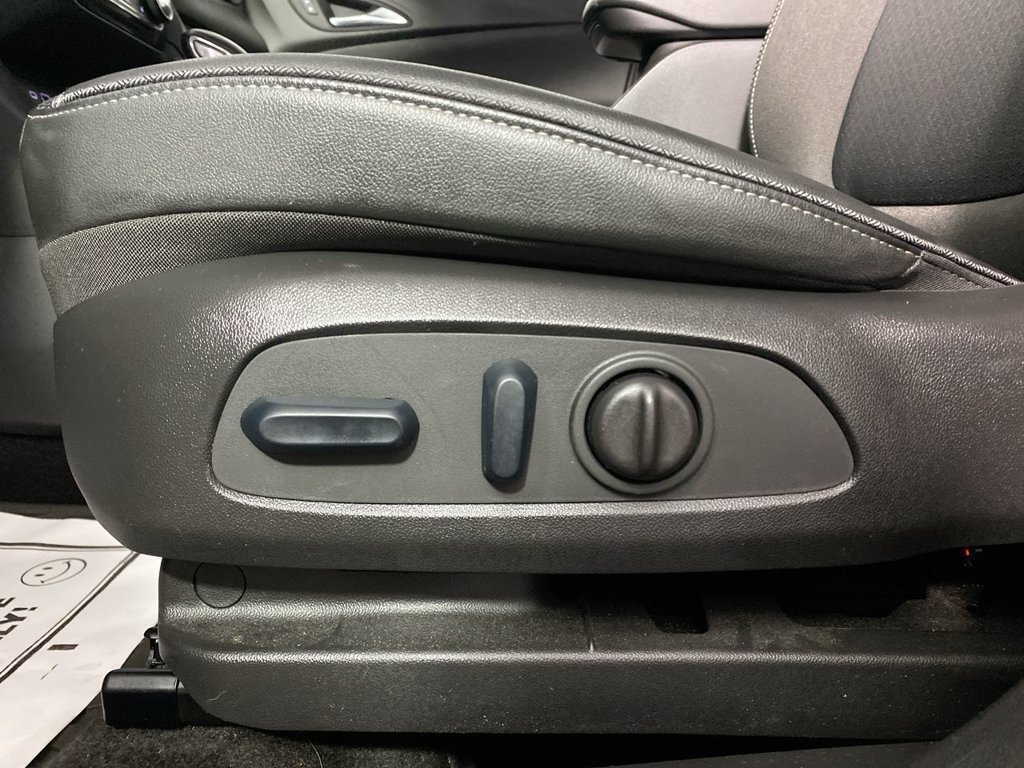 Certified 2023 Buick Encore GX Select w/ Sport Touring Package AWD/4WD image 12