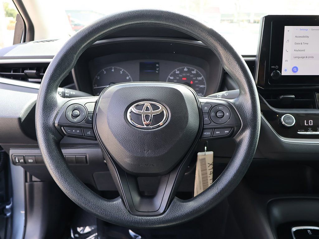 Used 2024 Toyota Corolla LE image 37