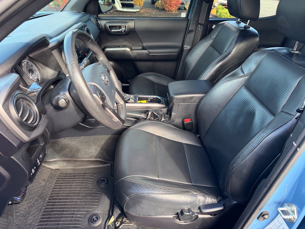 Used 2019 Toyota Tacoma TRD Sport AWD/4WD image 13