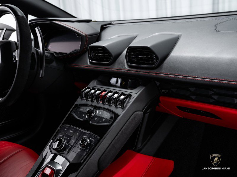 Used 2017 Lamborghini Huracan LP 610-4 image 40