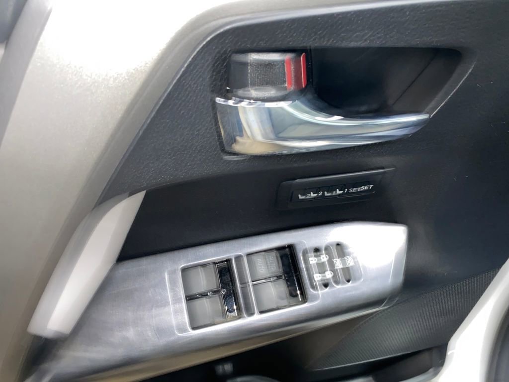 Used 2017 Toyota RAV4 Platinum w/ All Weather Liner Package AWD/4WD image 10