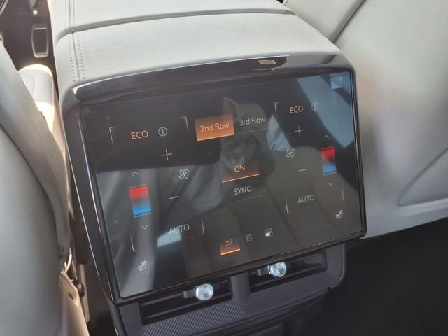 New 2026 Cadillac Vistiq Luxury image 31