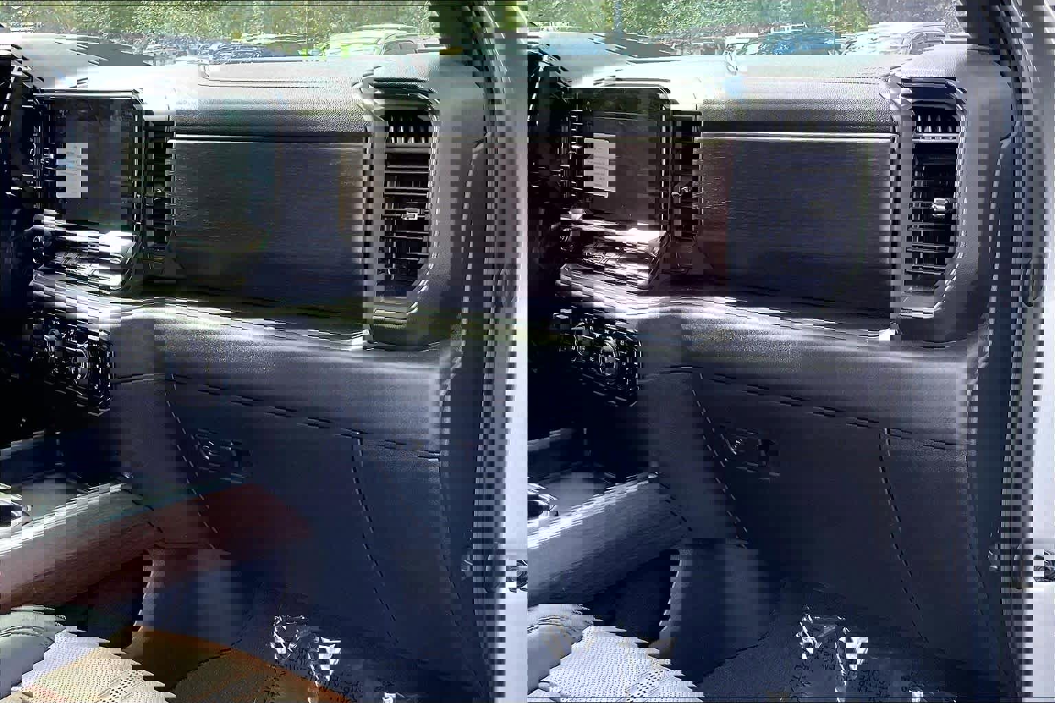 Certified 2024 Chevrolet Silverado 2500 High Country w/ Technology Package image 15