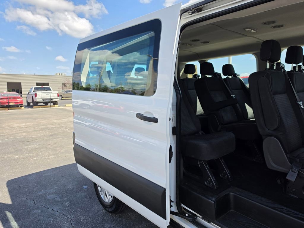 Used 2023 Ford Transit 350 XLT image 32