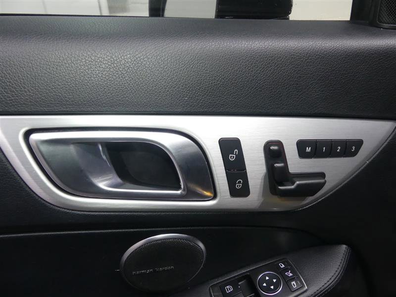 Used 2014 Mercedes-Benz SLK 250 image 18