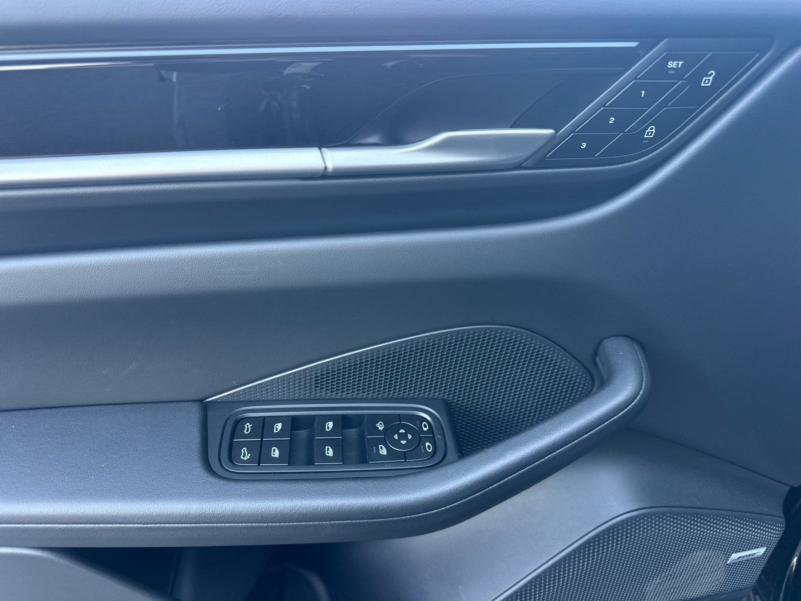 New 2026 Porsche Macan Electric RWD image 12