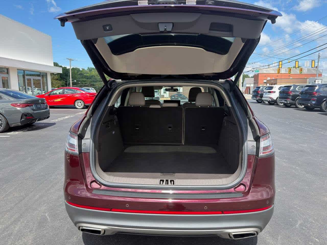 Used 2021 Lincoln Nautilus Reserve w/ Equipment Group 201A AWD/4WD image 6