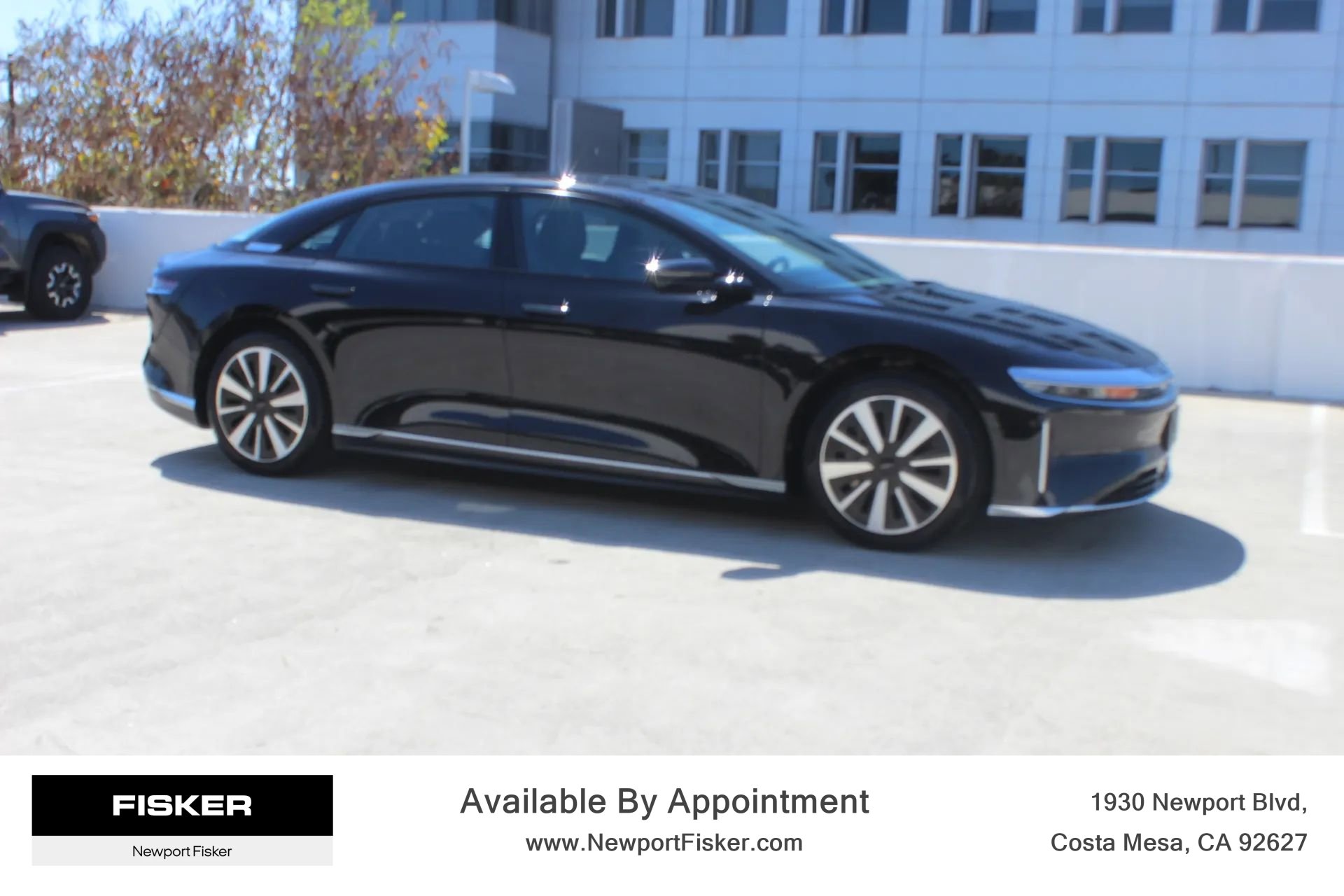 Used 2024 Lucid Air Touring AWD/4WD image 2