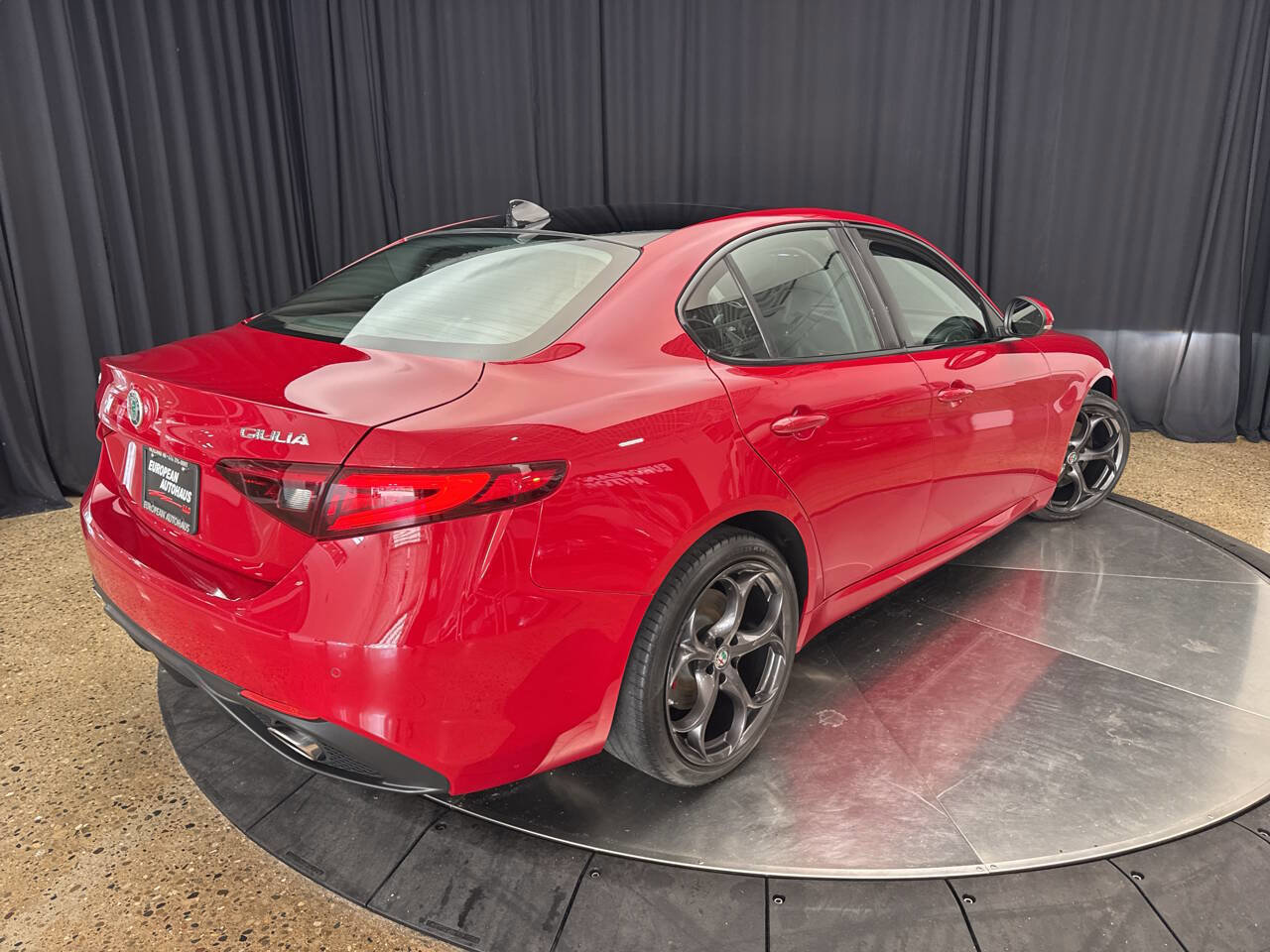 Used 2019 Alfa Romeo Giulia Ti Sport w/ Quick Order Package 22S Sport image 9