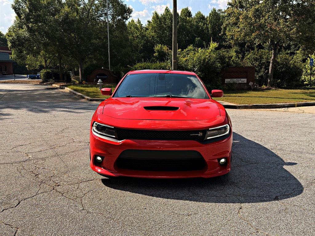 Used 2017 Dodge Charger R/T Scat Pack w/ Beats Audio Group RWD image 2