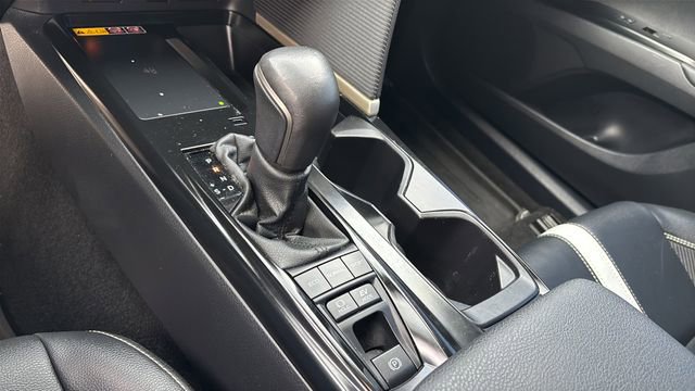 Used 2025 Toyota Camry SE image 28