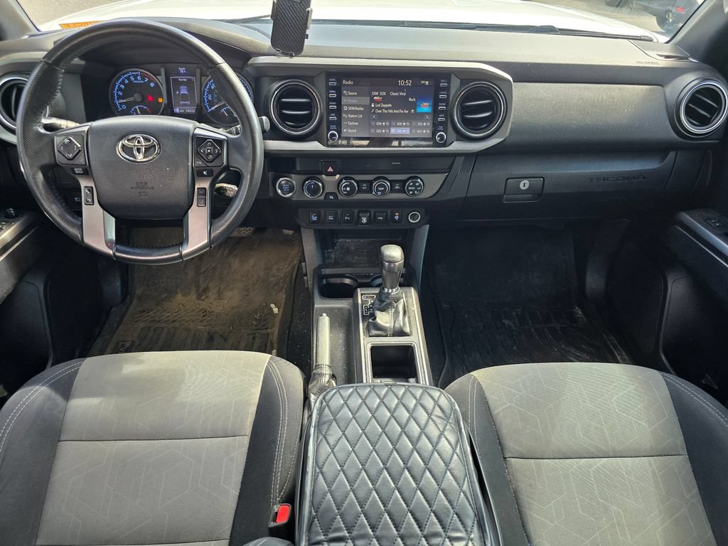 Used 2020 Toyota Tacoma TRD Off-Road w/ Technology Package AWD/4WD image 5