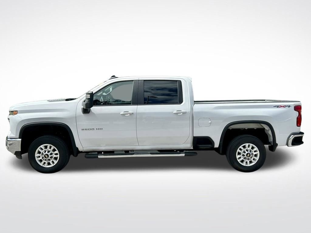 Used 2025 Chevrolet Silverado 2500 LT w/ Convenience Package AWD/4WD image 8