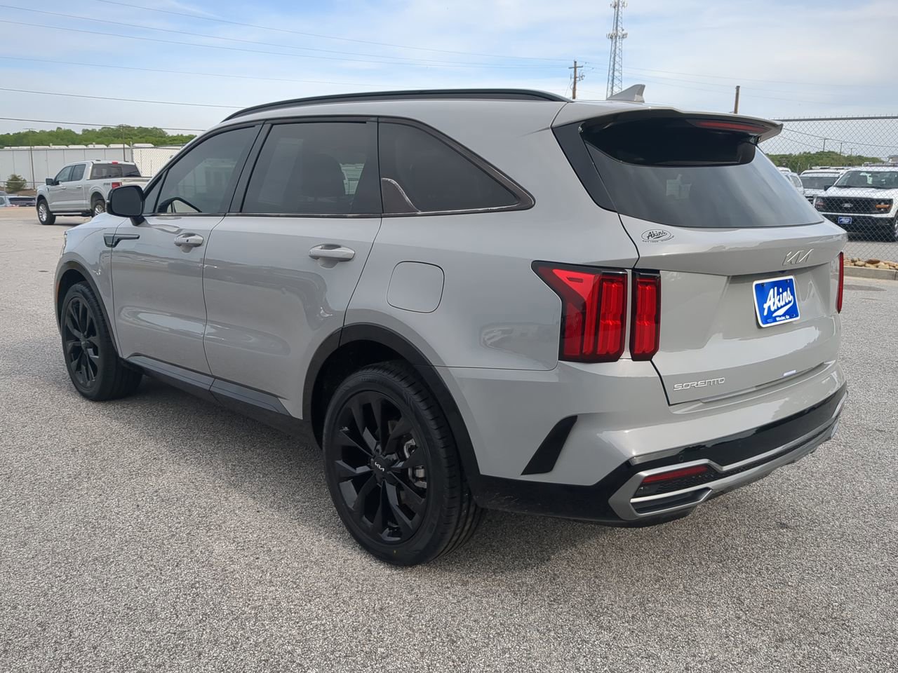 Used 2023 Kia Sorento SX image 5