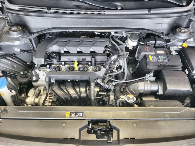 Used 2025 Hyundai Venue SEL image 26