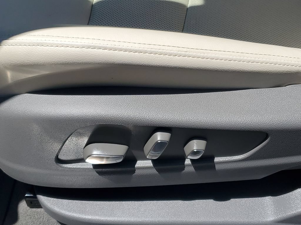 Certified 2024 Cadillac XT5 Premium Luxury w/ LPO, Floor Liner Package FWD image 7