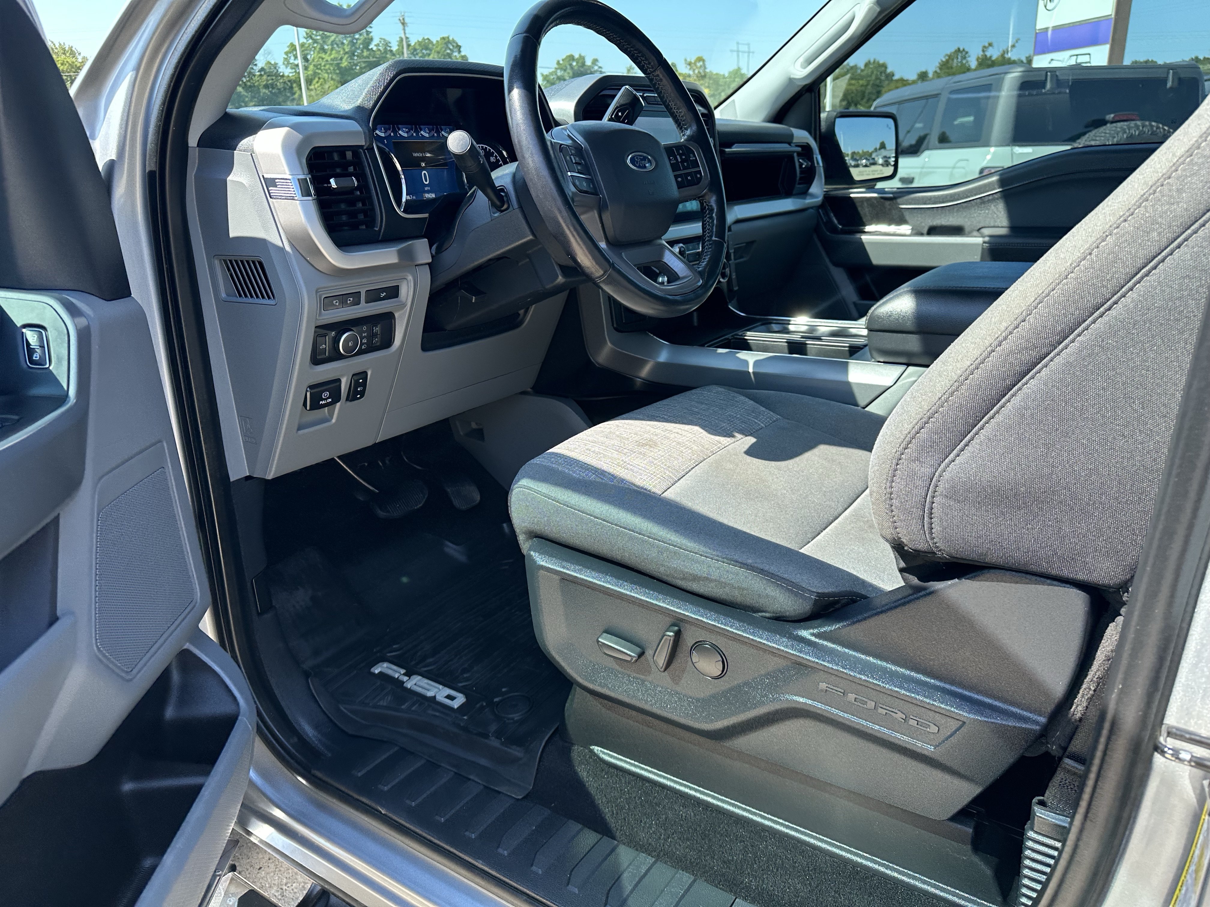 Used 2022 Ford F150 XLT w/ Equipment Group 302A High AWD/4WD image 17