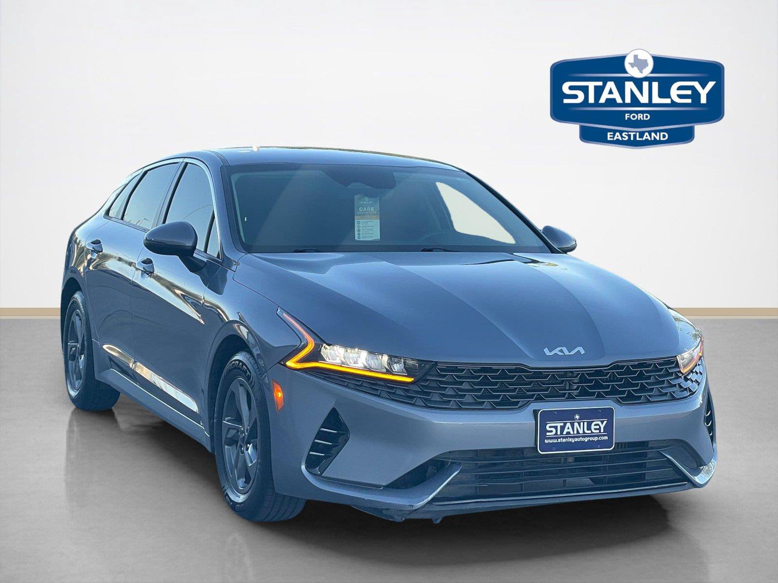 Used 2022 Kia K5 LX FWD image 1