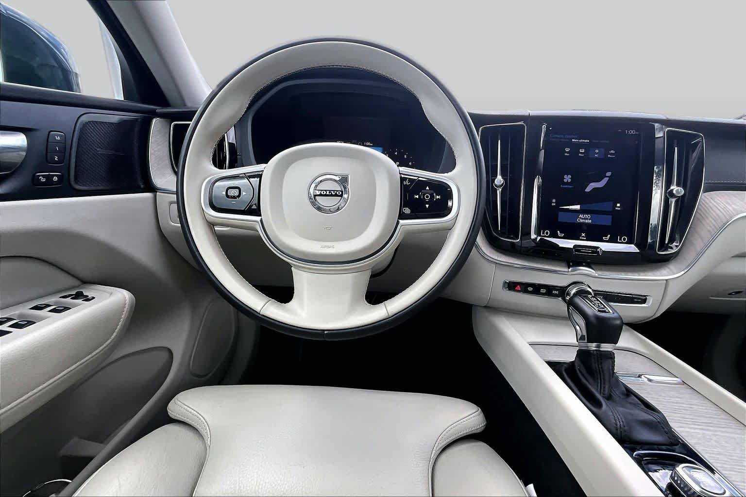 Used 2020 Volvo XC60 T5 Inscription w/ Protection Package Premier FWD image 6