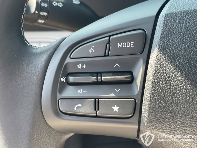 New 2026 Hyundai Venue SEL FWD image 32