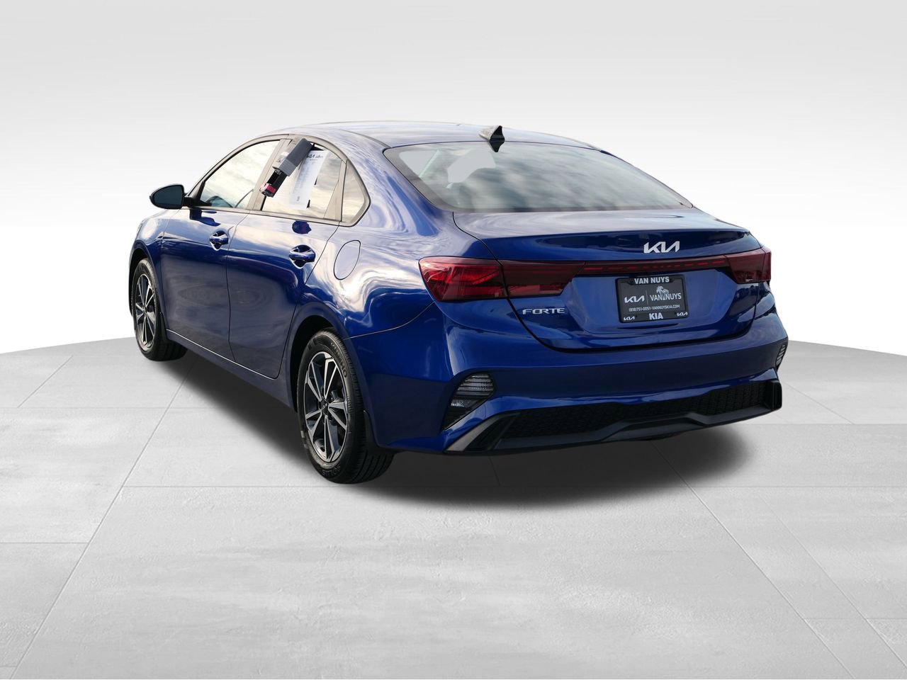 Used 2022 Kia Forte LXS image 6