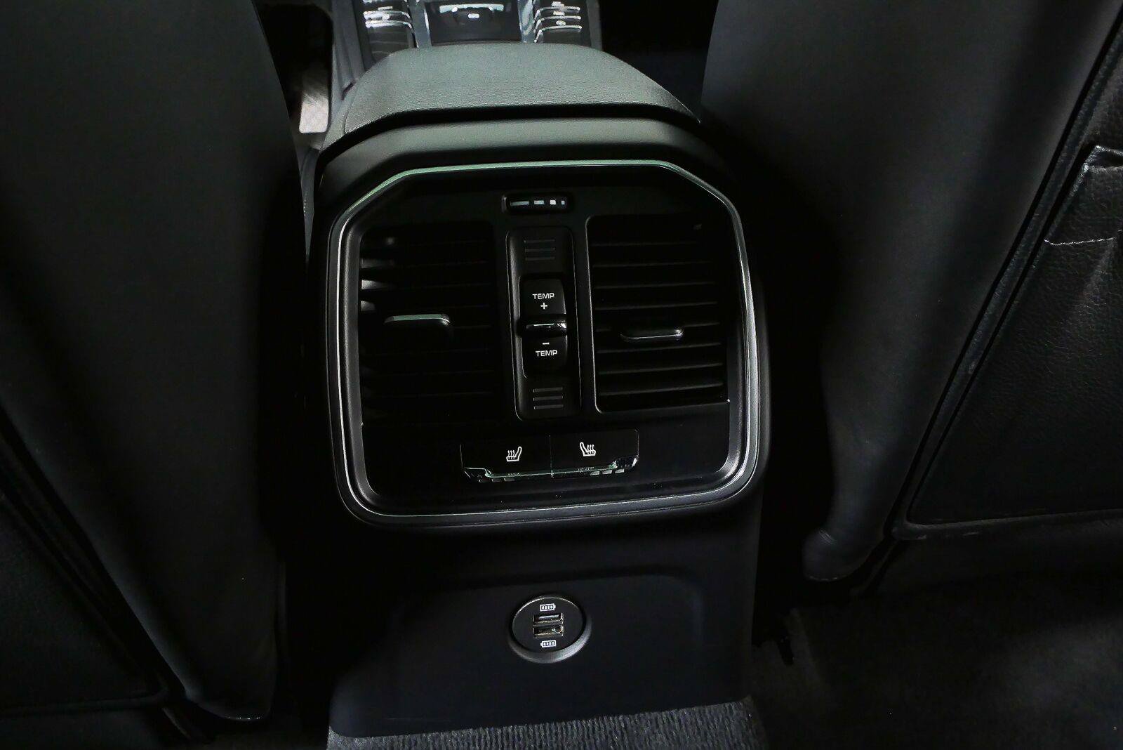 Used 2018 Porsche Macan S AWD/4WD image 21