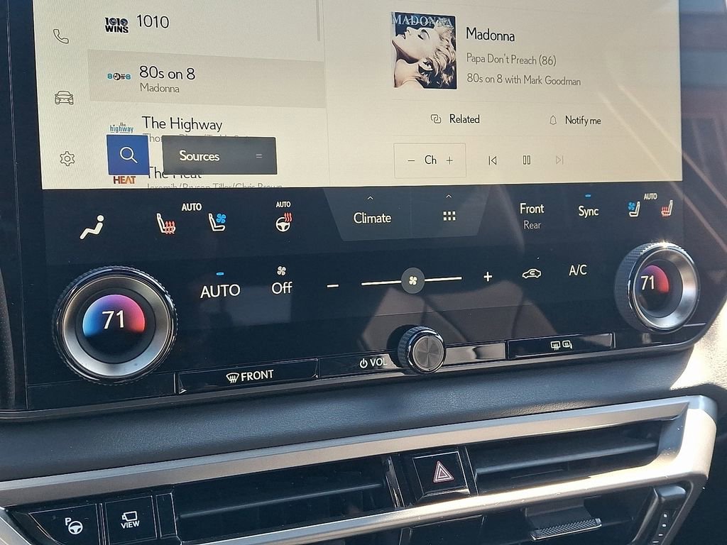 Used 2024 Lexus RX 350 F Sport w/ Convenience Package image 17