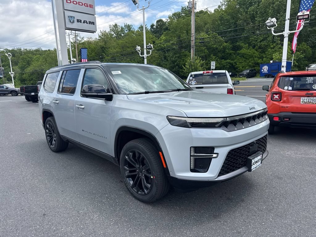 New 2026 Jeep Grand Wagoneer Summit AWD/4WD image 3