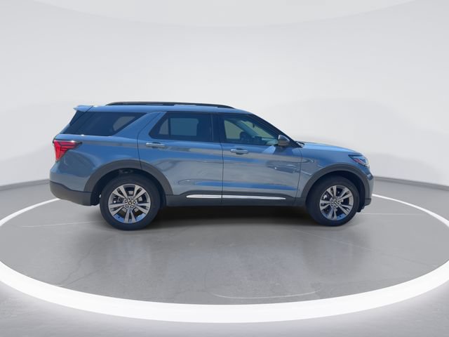 Used 2025 Ford Explorer Active w/ Active Comfort Package AWD/4WD image 8
