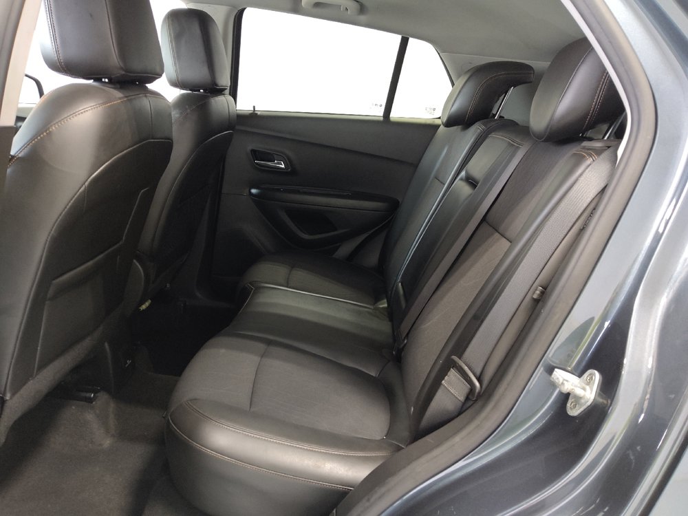 Used 2022 Chevrolet Trax LT w/ Driver Confidence Package AWD/4WD image 18