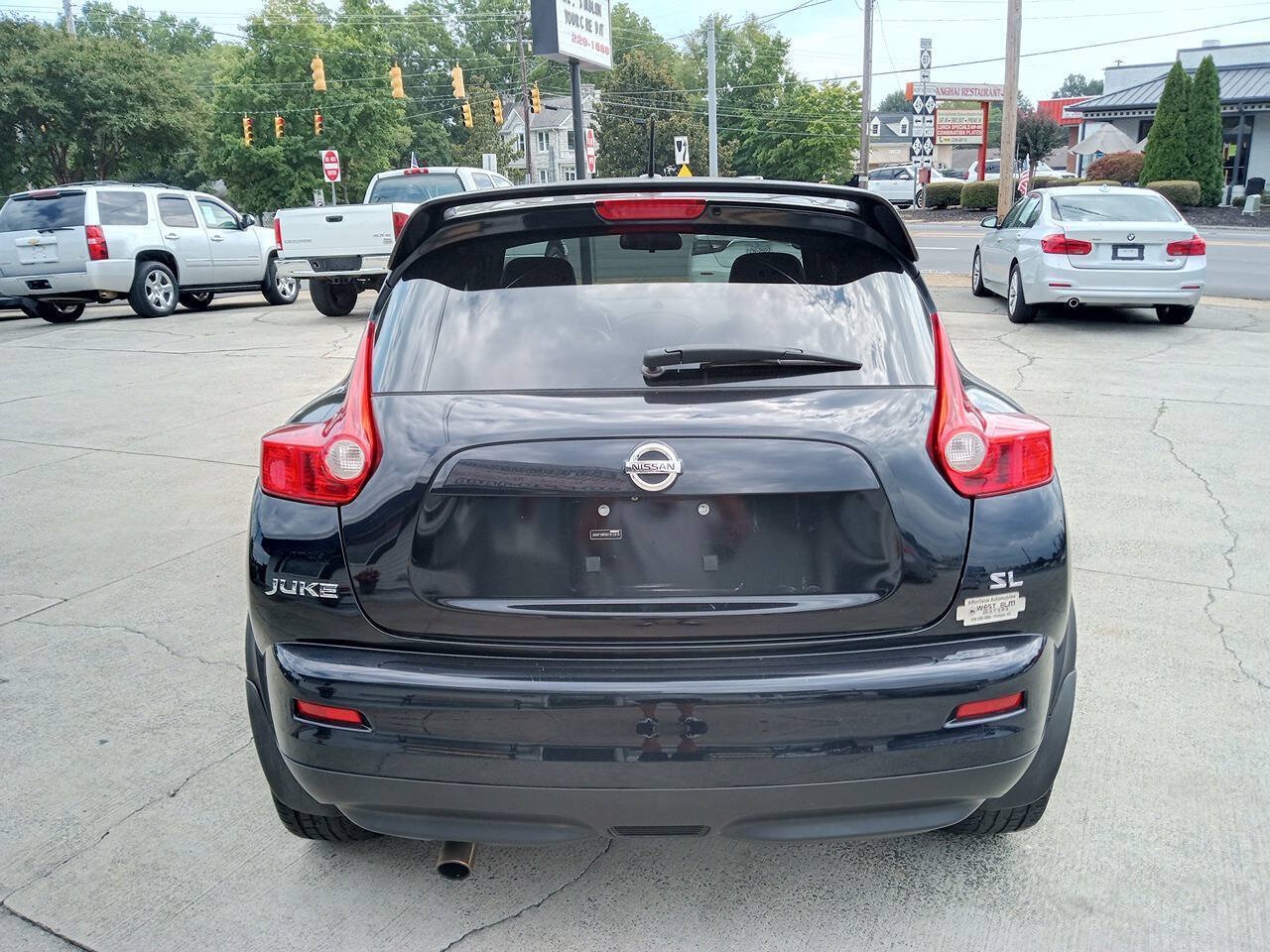 Used 2011 Nissan Juke SL w/ Sport Pkg FWD image 5