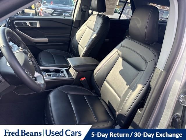 Certified 2022 Ford Explorer XLT w/ Equipment Group 202A AWD/4WD image 20