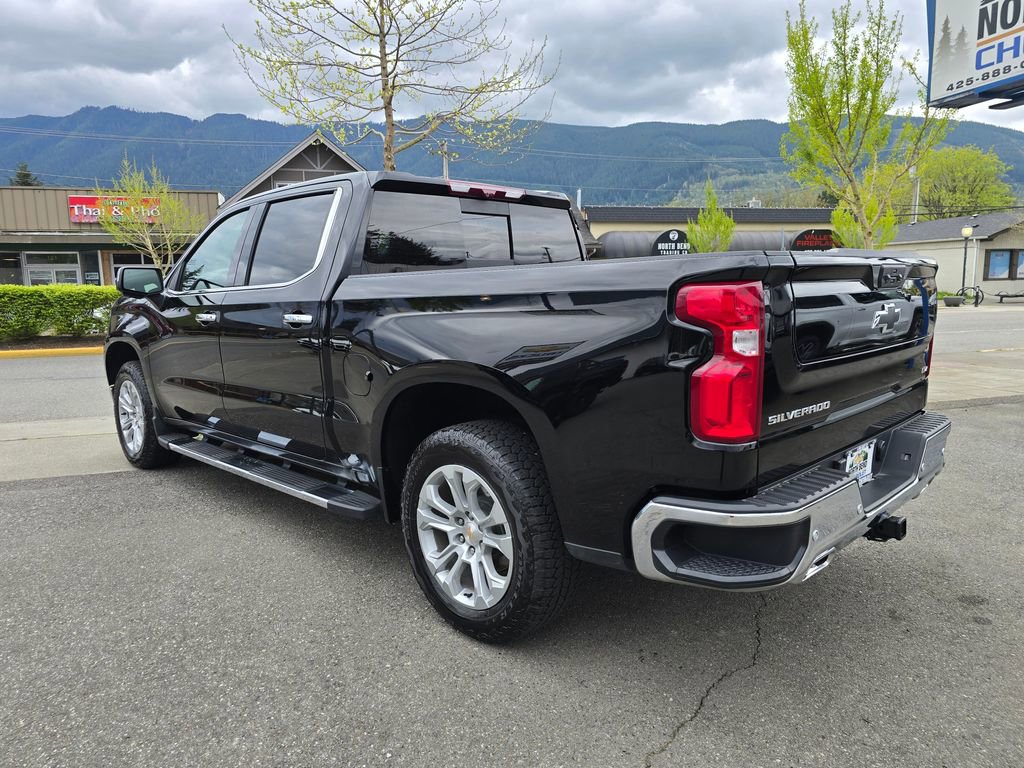Used 2025 Chevrolet Silverado 1500 LTZ w/ LTZ Premium Package AWD/4WD image 7