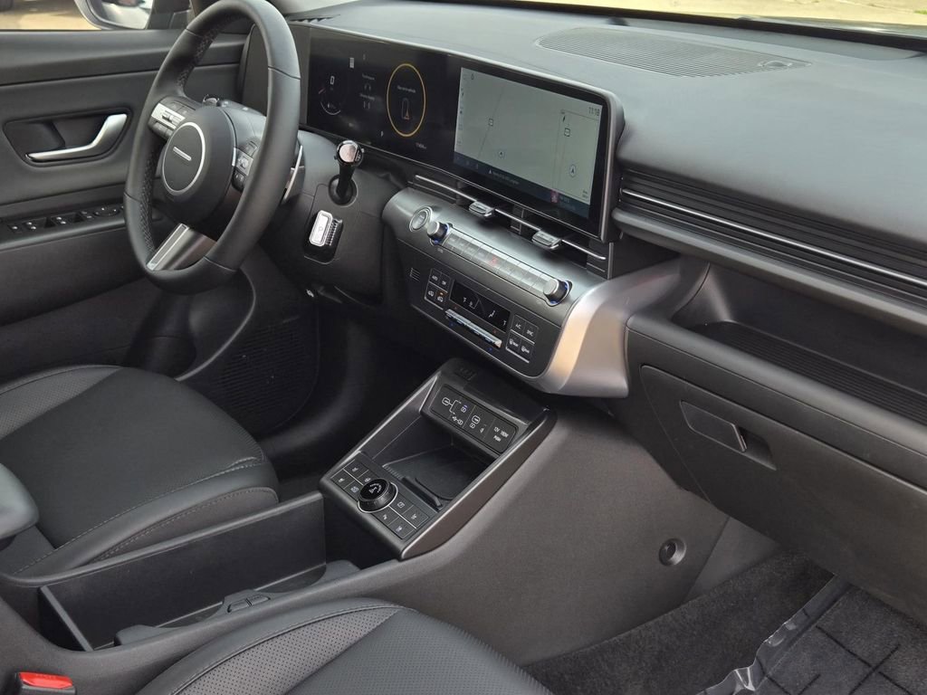 Used 2025 Hyundai Kona Limited image 30