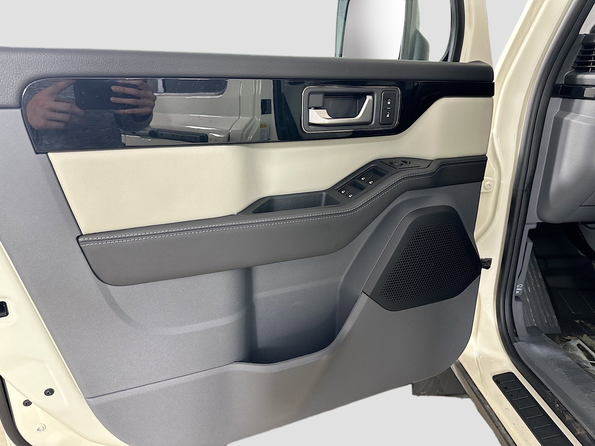 New 2025 INEOS Grenadier Fieldmaster Edition image 17