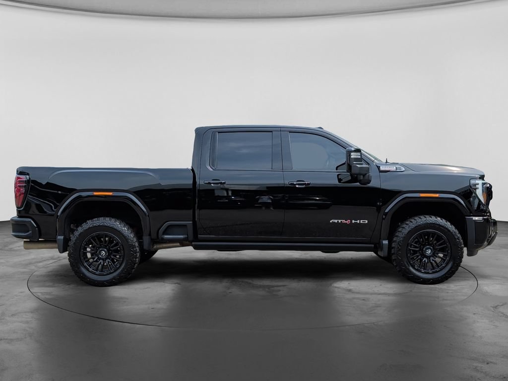 Used 2025 GMC Sierra 3500 AT4 w/ AT4 Premium Plus Package AWD/4WD image 8