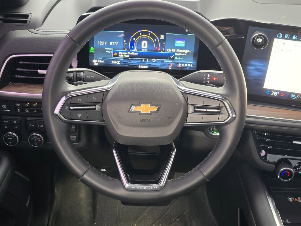 Used 2025 Chevrolet Tahoe High Country AWD/4WD image 6