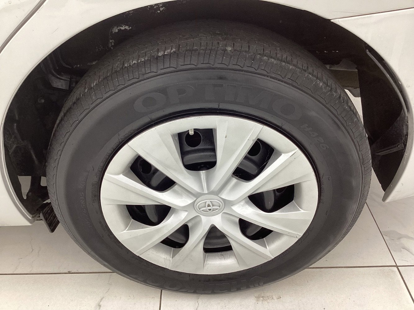 Used 2018 Toyota Corolla L FWD image 45