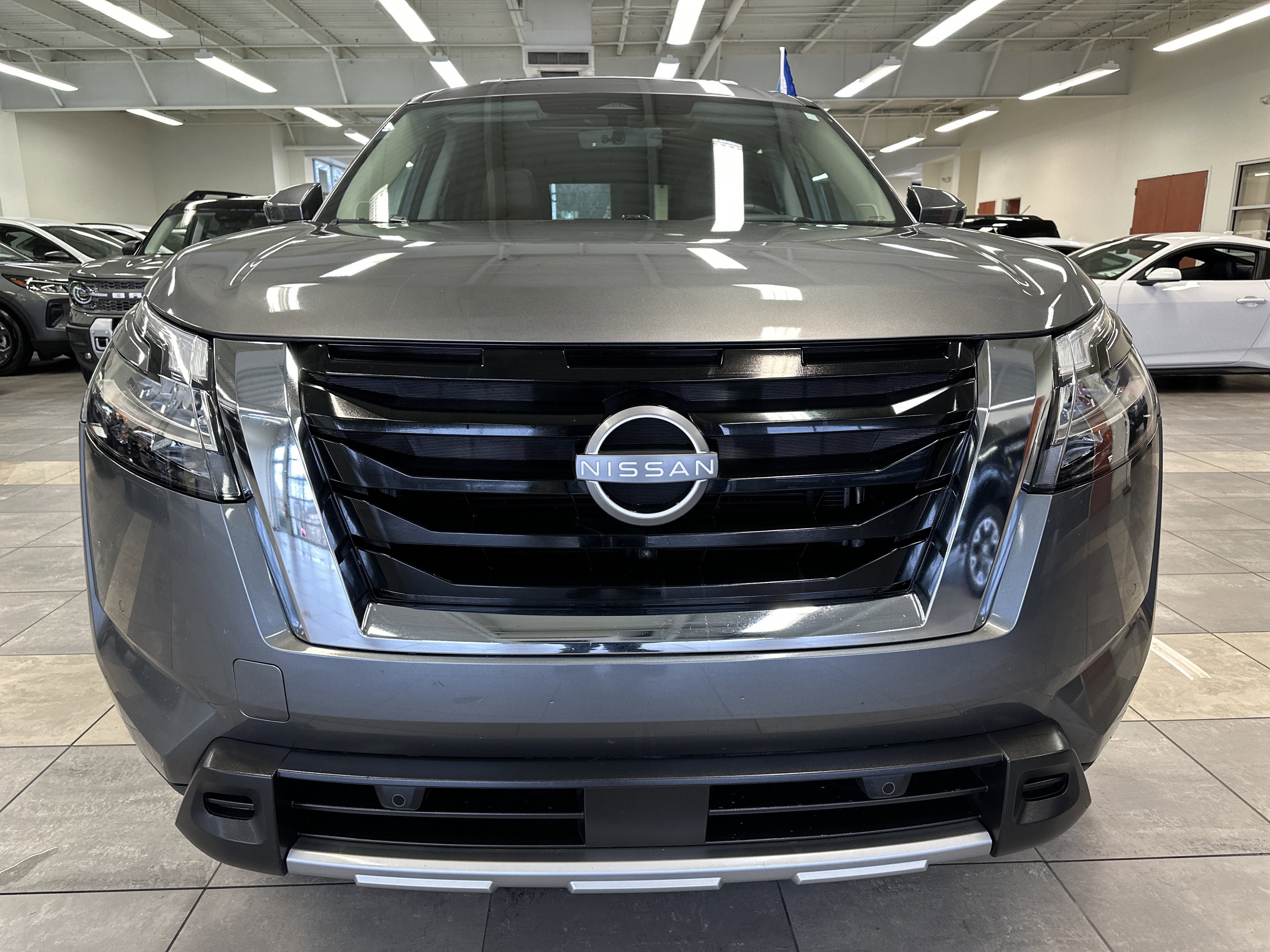 Used 2023 Nissan Pathfinder Platinum image 20