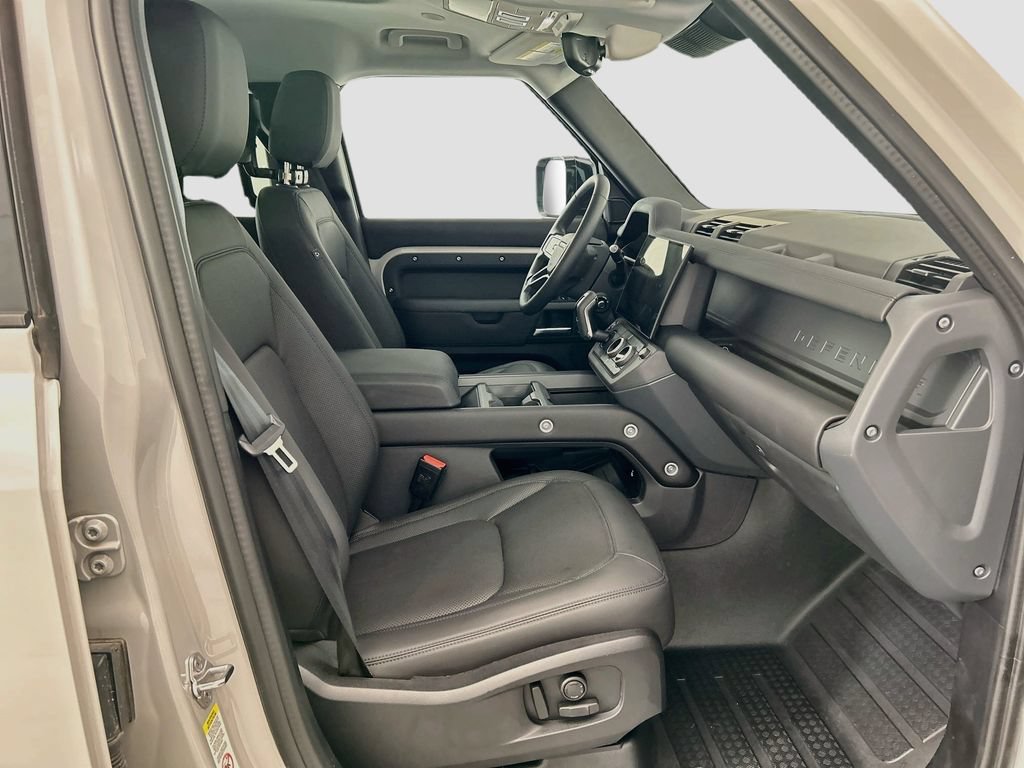 Certified 2026 Land Rover Defender 110 S AWD/4WD image 19